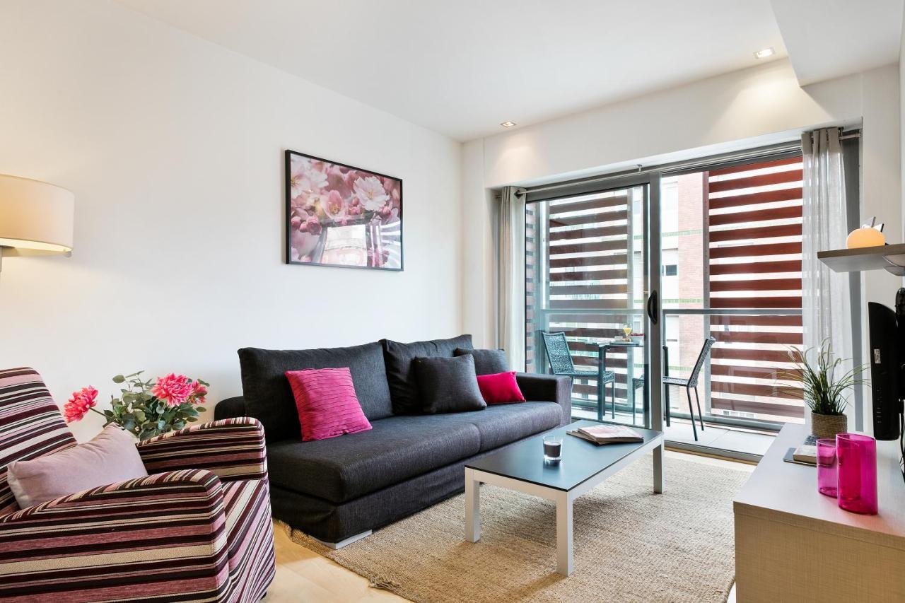 Lugaris Rambla Apartments บาร์เซโลนา ภายนอก รูปภาพ