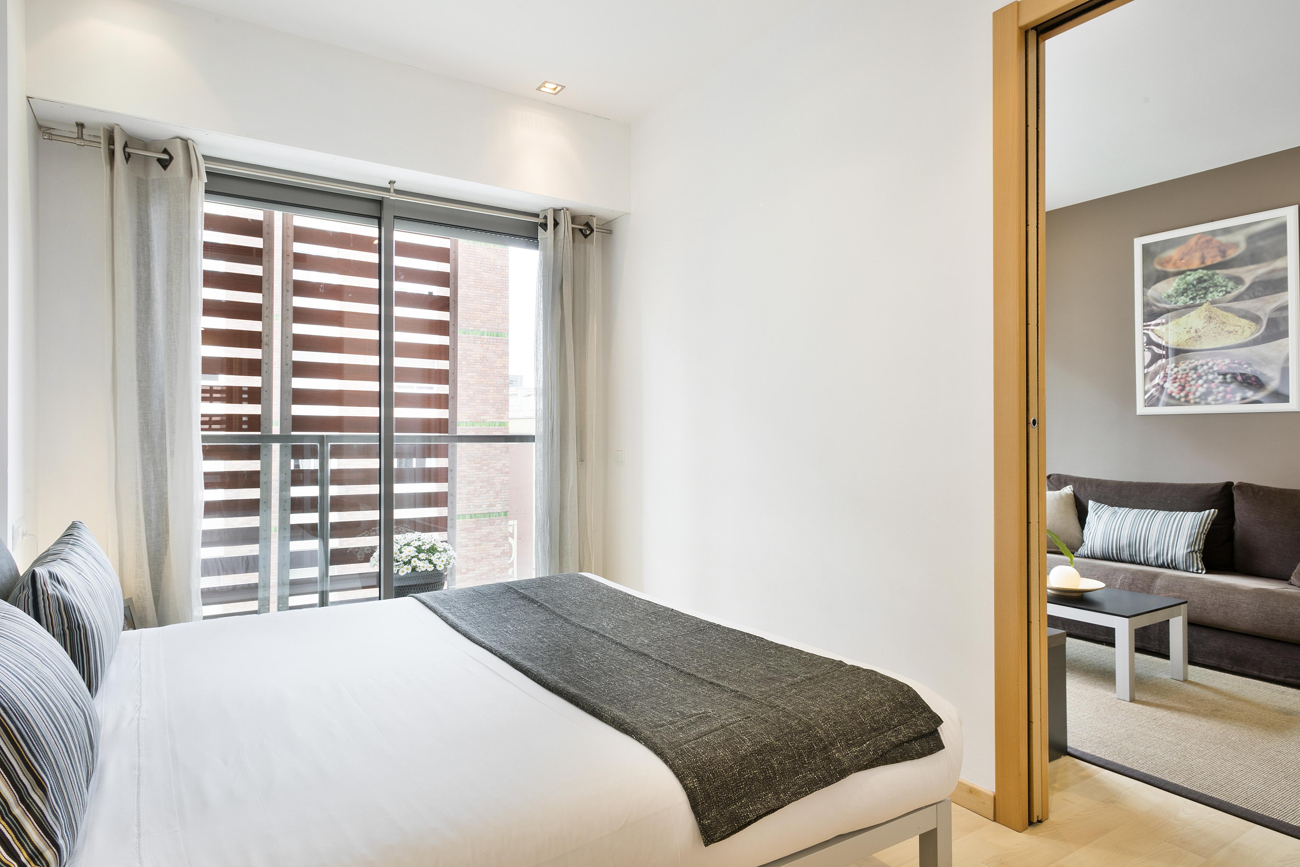Lugaris Rambla Apartments บาร์เซโลนา ภายนอก รูปภาพ