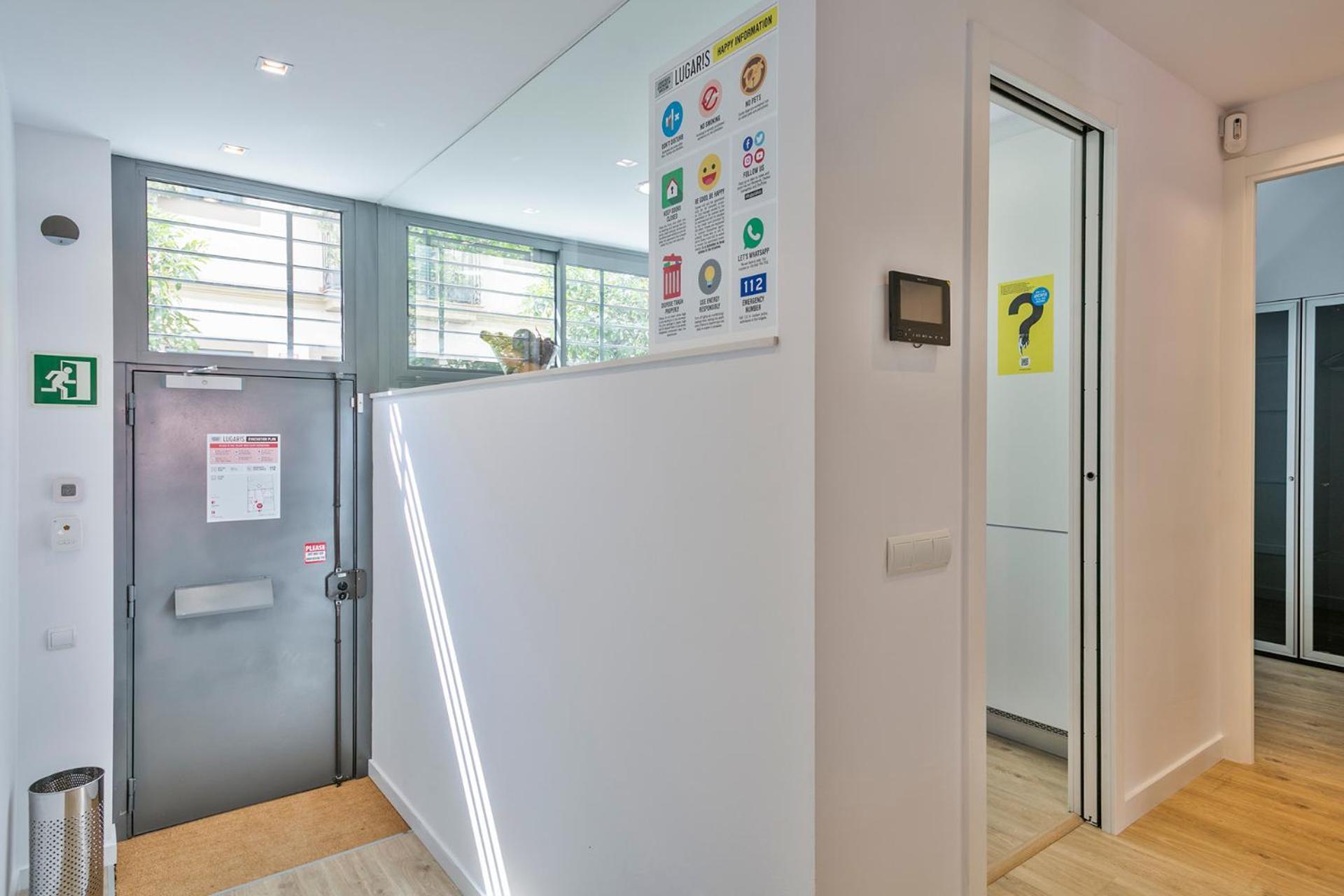 Lugaris Rambla Apartments บาร์เซโลนา ภายนอก รูปภาพ